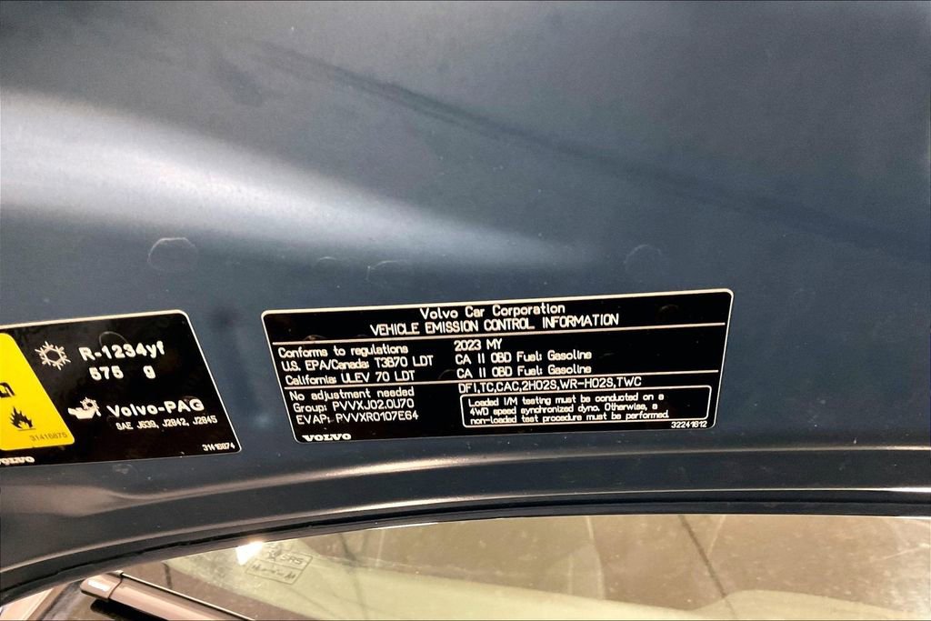 Certified 2023 Volvo XC40 B5 Plus w/ Climate Package AWD/4WD image 31