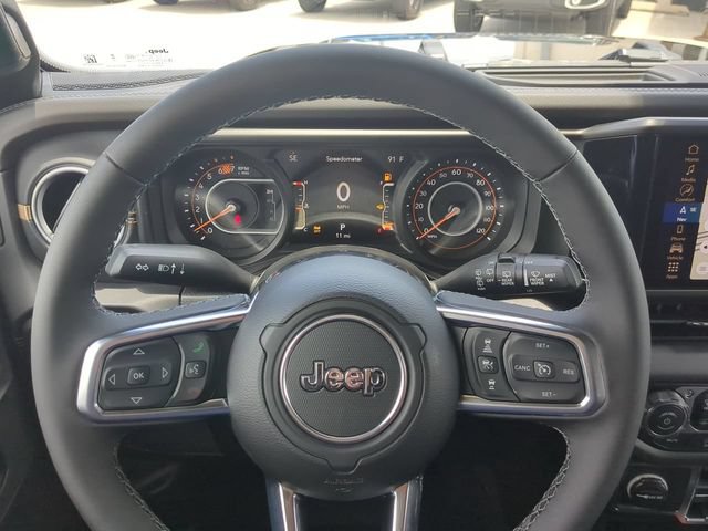 New 2026 Jeep Wrangler Unlimited Sahara AWD/4WD image 33