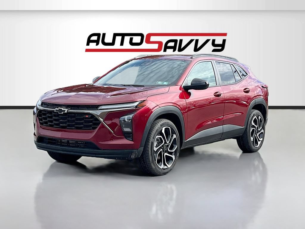 Used 2024 Chevrolet Trax RS w/ Driver Confidence Package FWD image 3