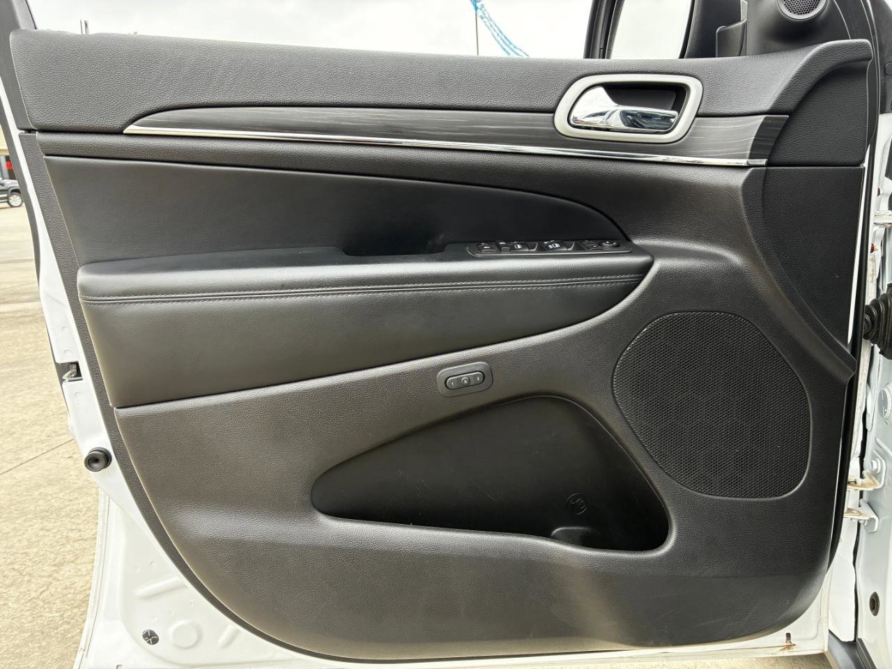 Used 2021 Jeep Grand Cherokee Limited image 8