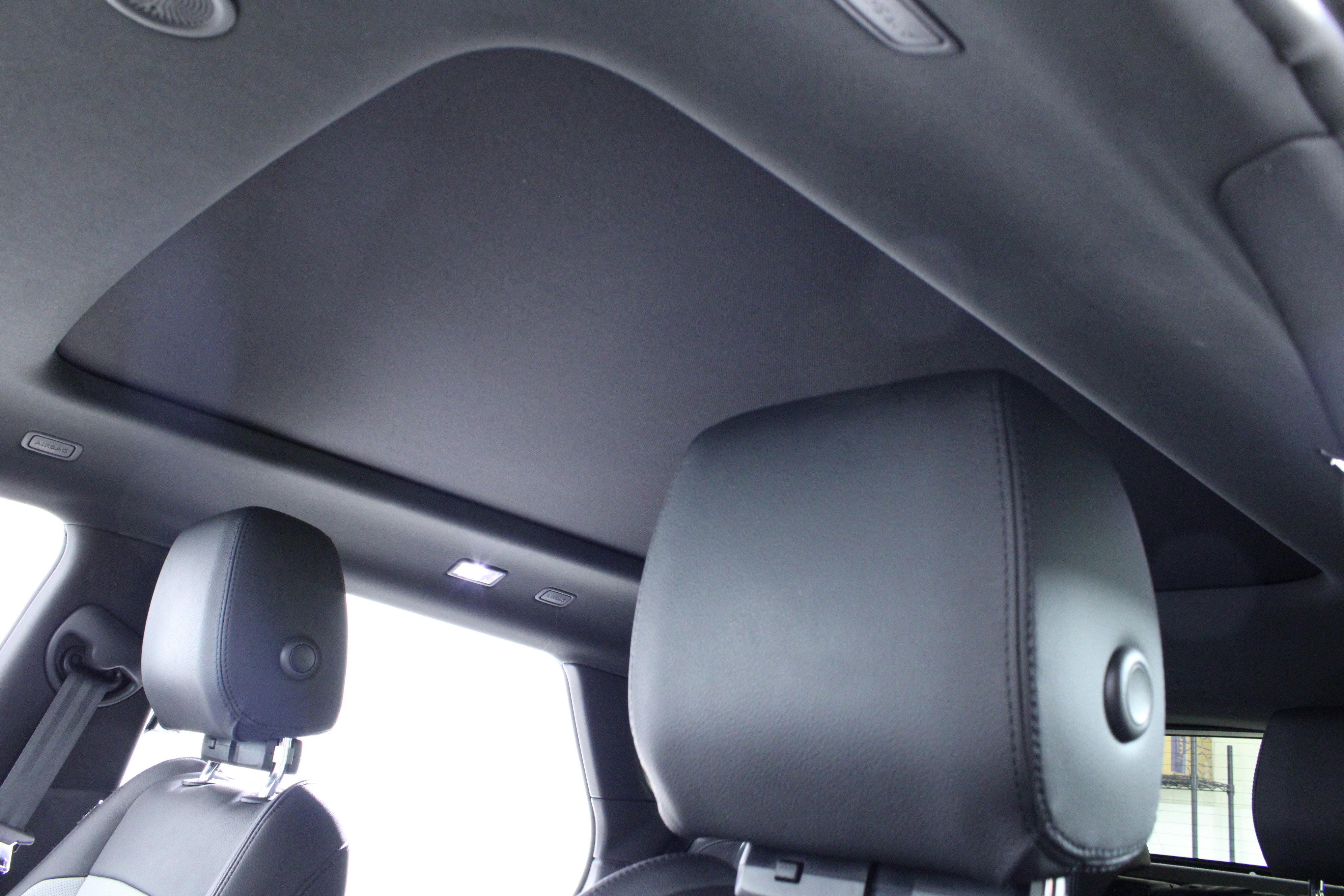 Used 2023 Land Rover Range Rover Evoque R-Dynamic SE image 29