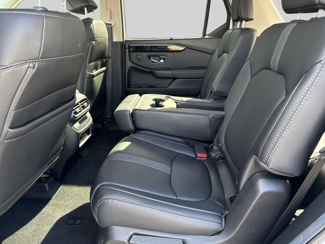 Certified 2025 Honda Pilot EX-L image 15