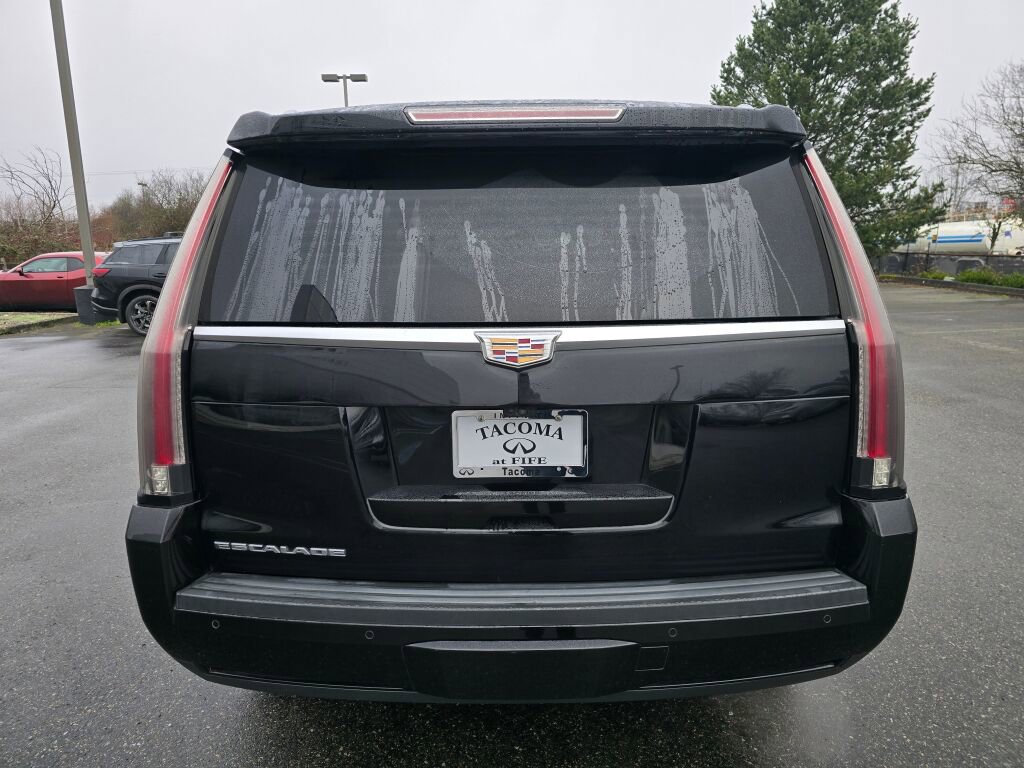 Used 2019 Cadillac Escalade Luxury image 6