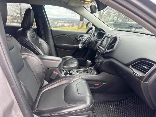 Used 2019 Jeep Cherokee Trailhawk w/ Trailer Tow Group image 10