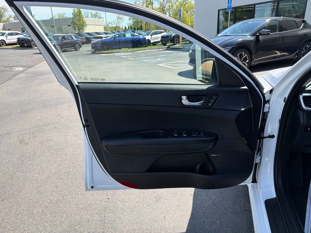 Used 2019 Kia Optima EX w/ EX Premium Package FWD image 24