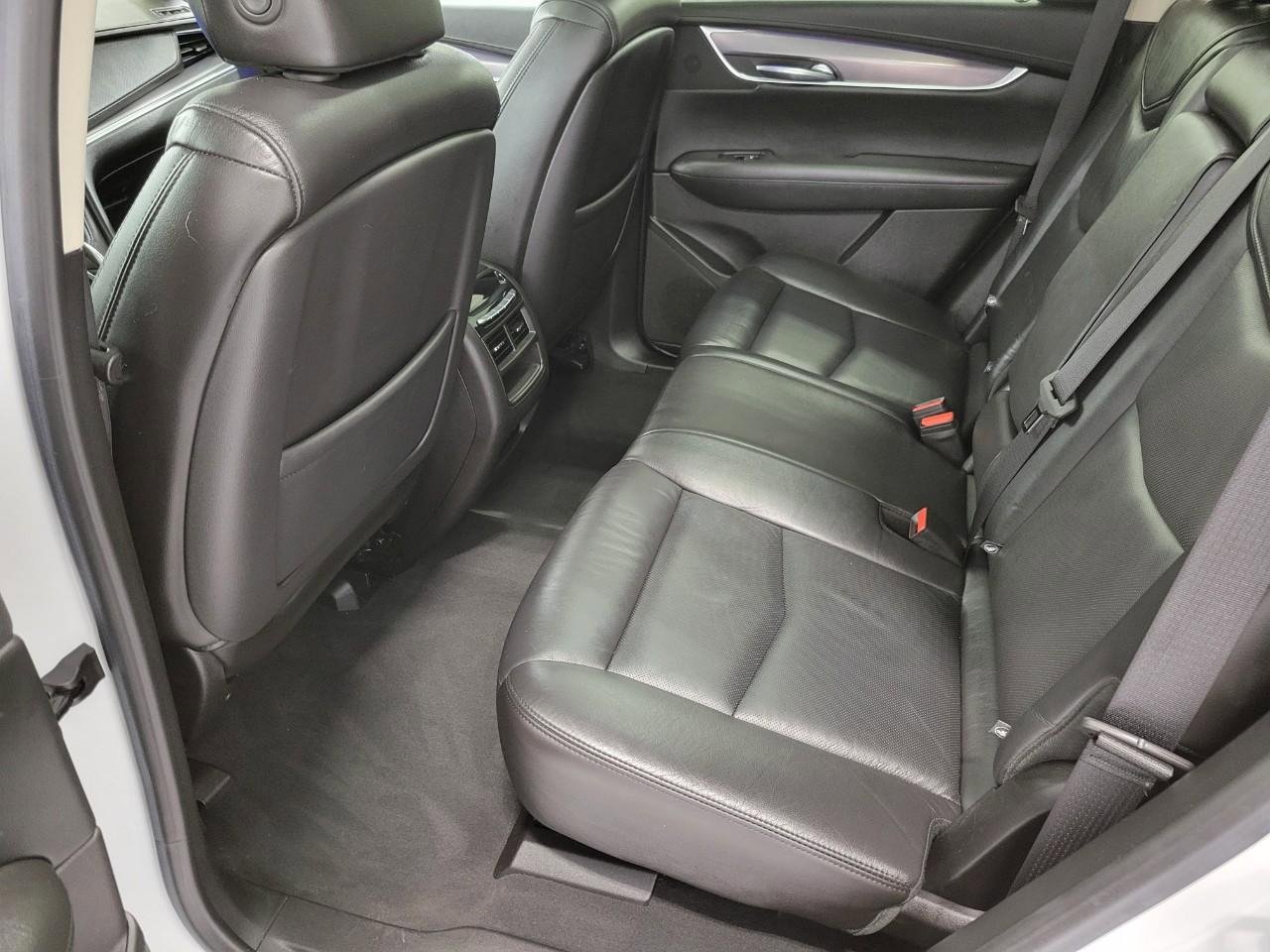 Used 2018 Cadillac XT5 Premium Luxury AWD/4WD image 21