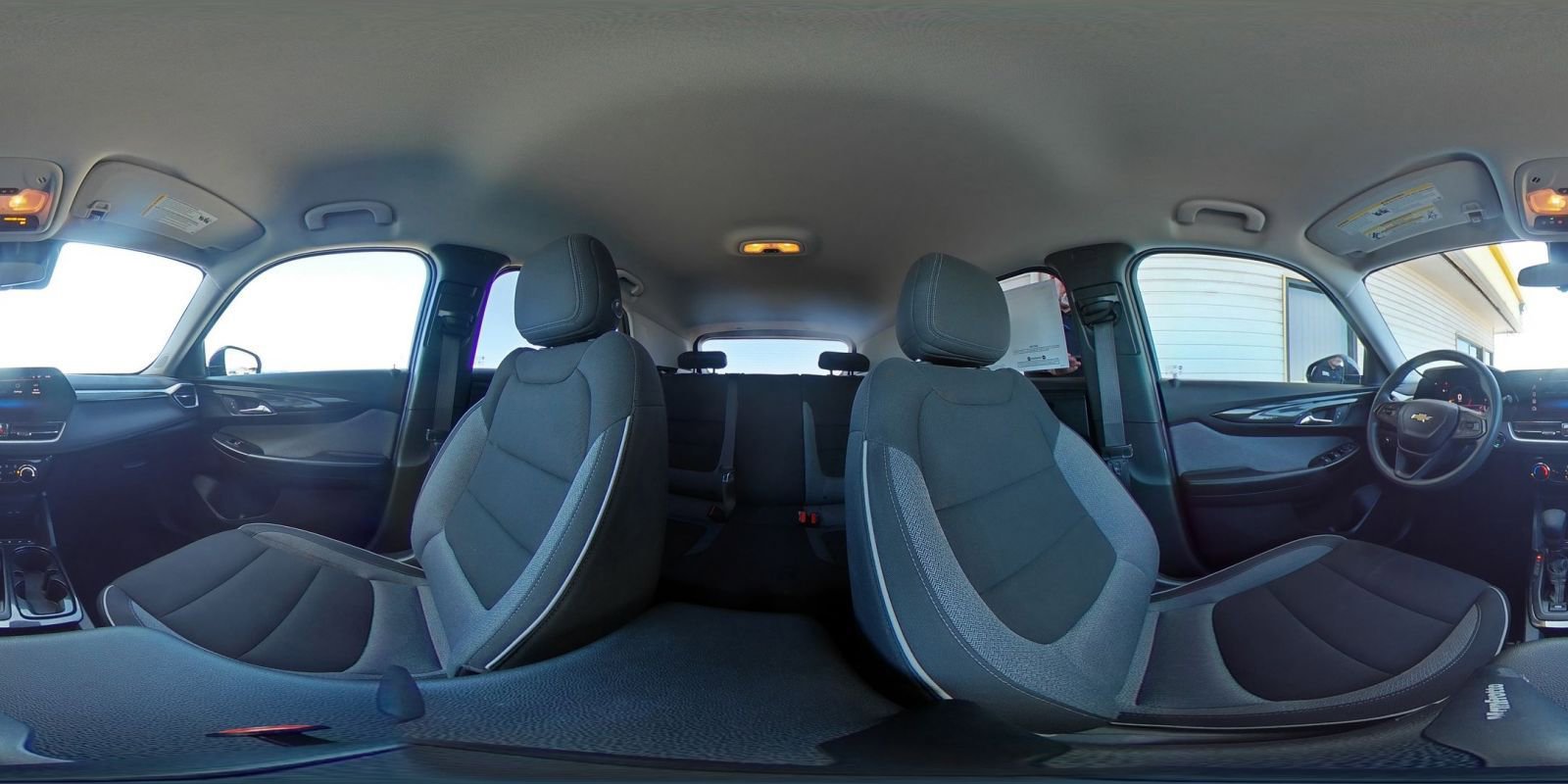 Used 2025 Chevrolet TrailBlazer LT image 39