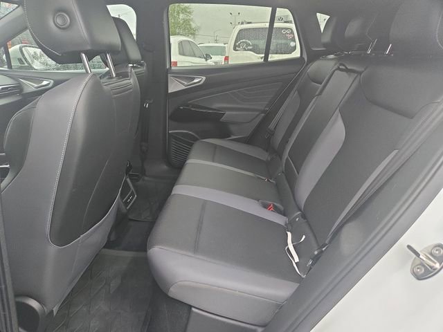 Used 2023 Volkswagen ID.4 Pro S AWD/4WD image 11