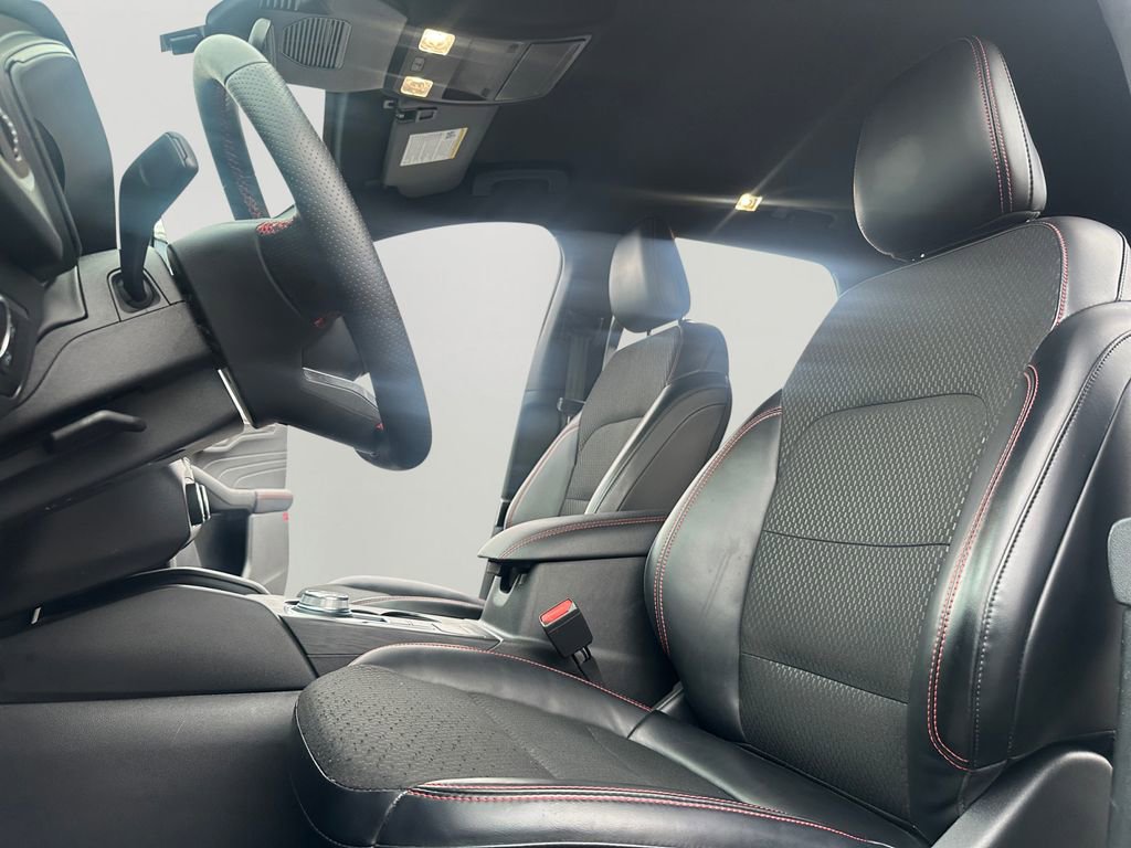 Used 2025 Ford Escape ST-Line image 23