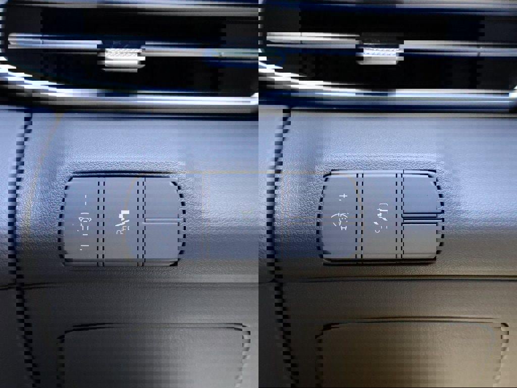 New 2026 Hyundai Elantra Sport w/ Cargo Package image 30