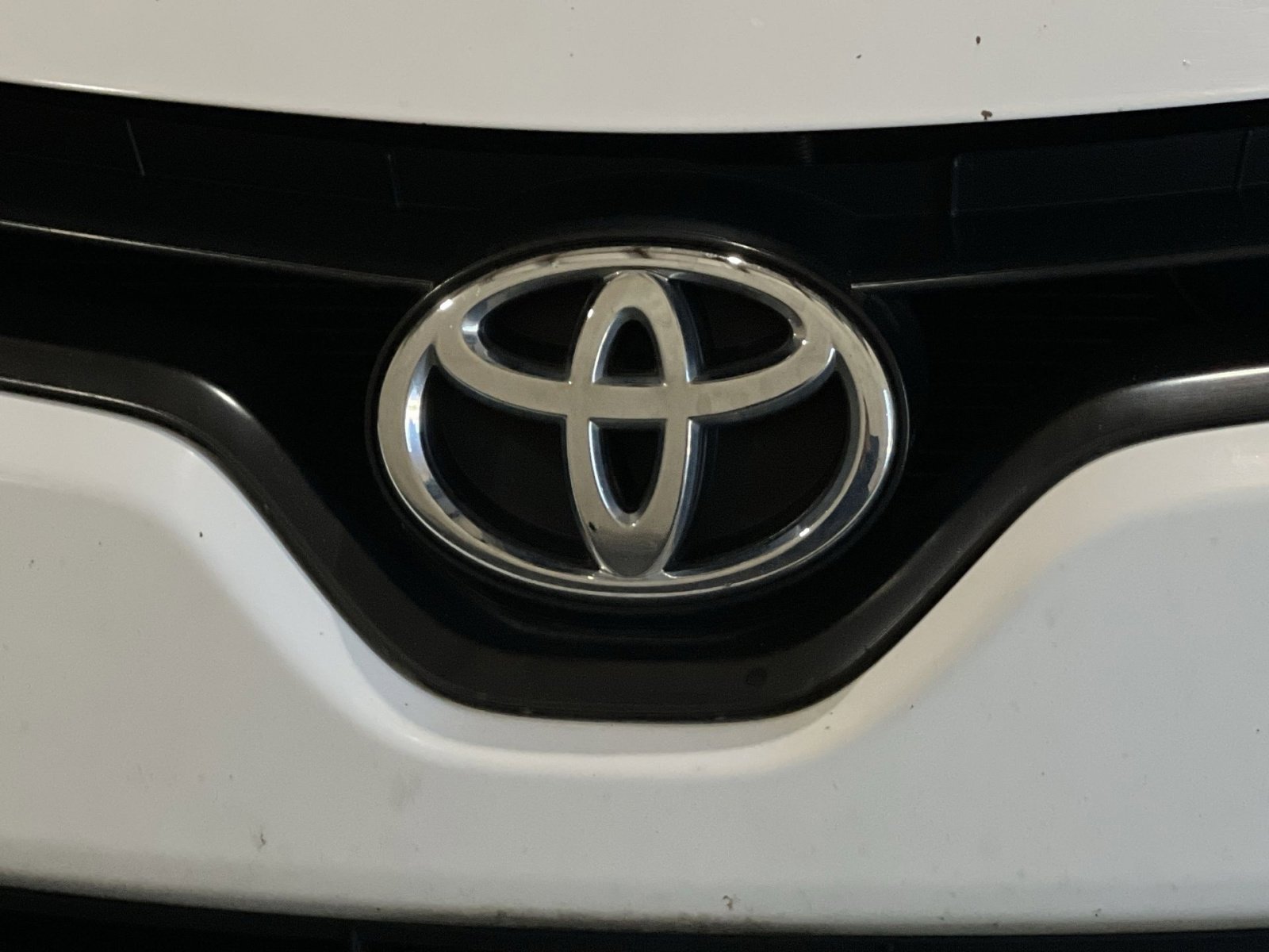 Used 2016 Toyota Corolla L FWD image 12