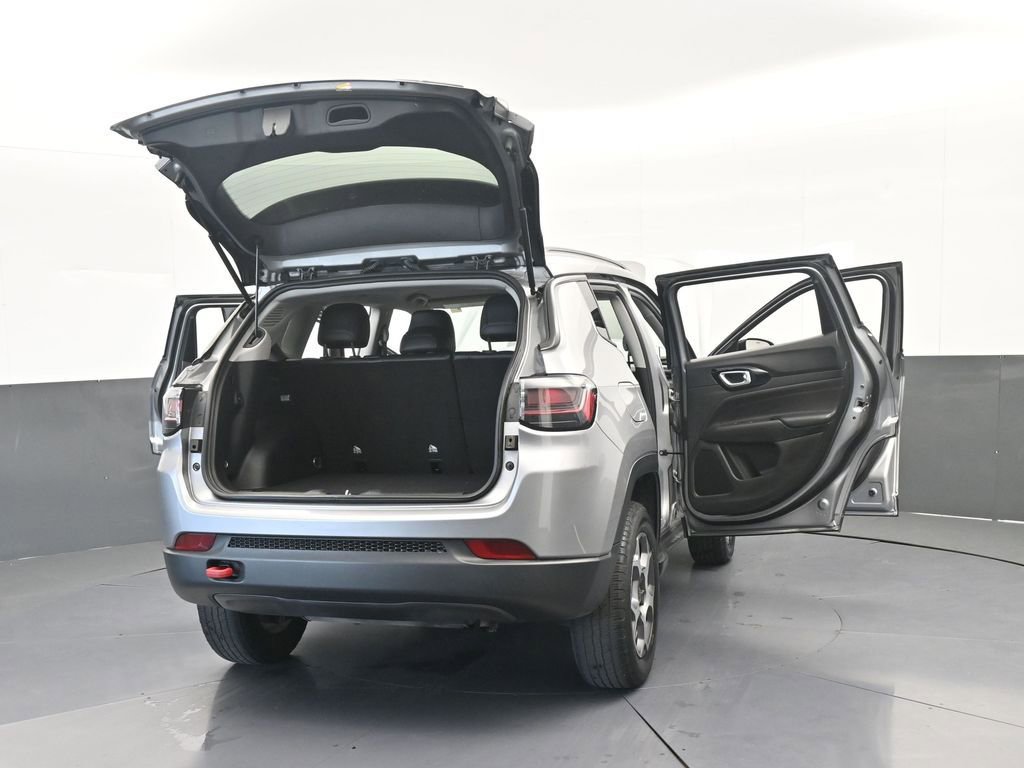 Used 2022 Jeep Compass Trailhawk w/ Trailhawk Elite Group image 79