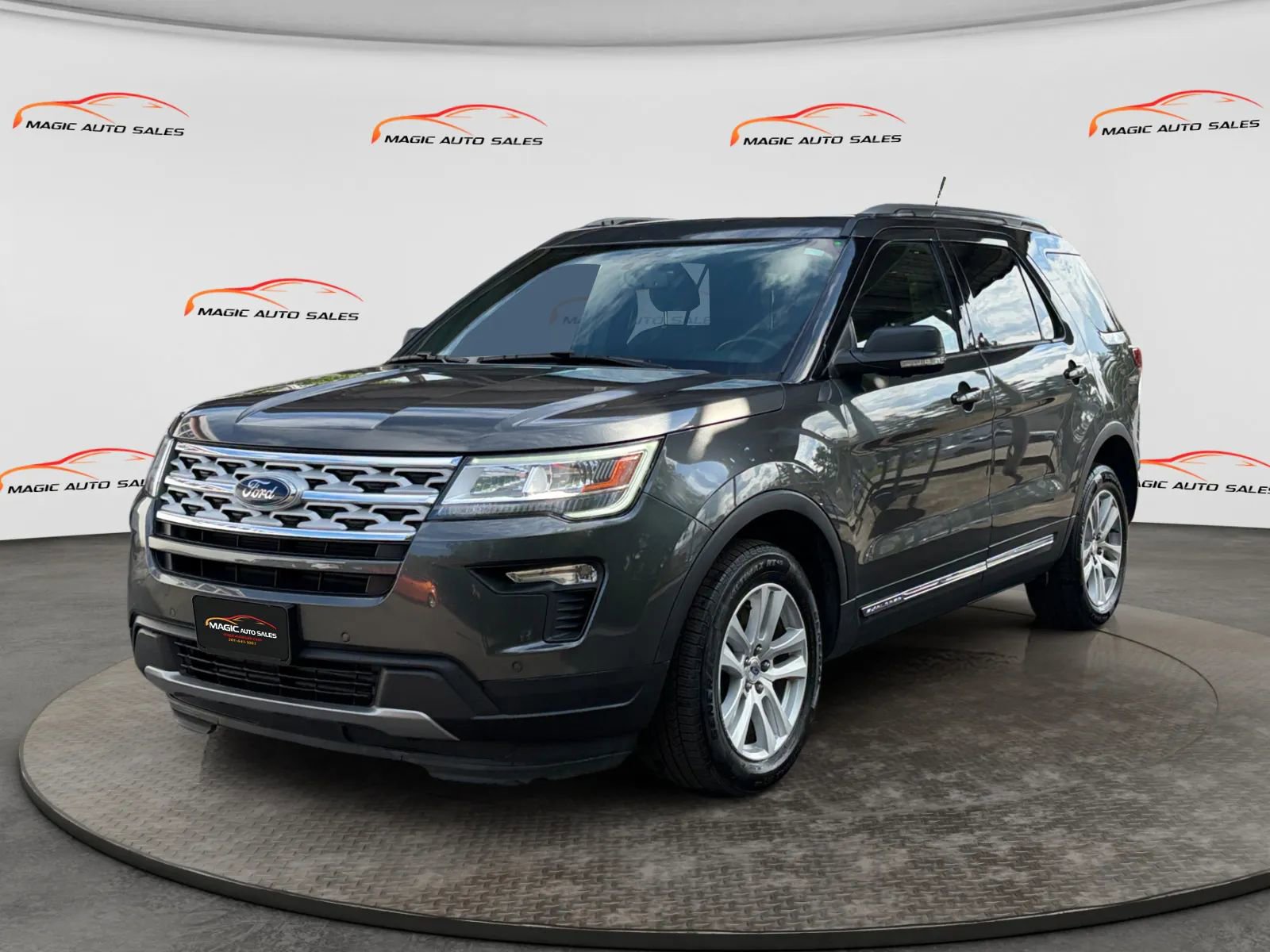 Used 2019 Ford Explorer XLT w/ Equipment Group 201A AWD/4WD image 1