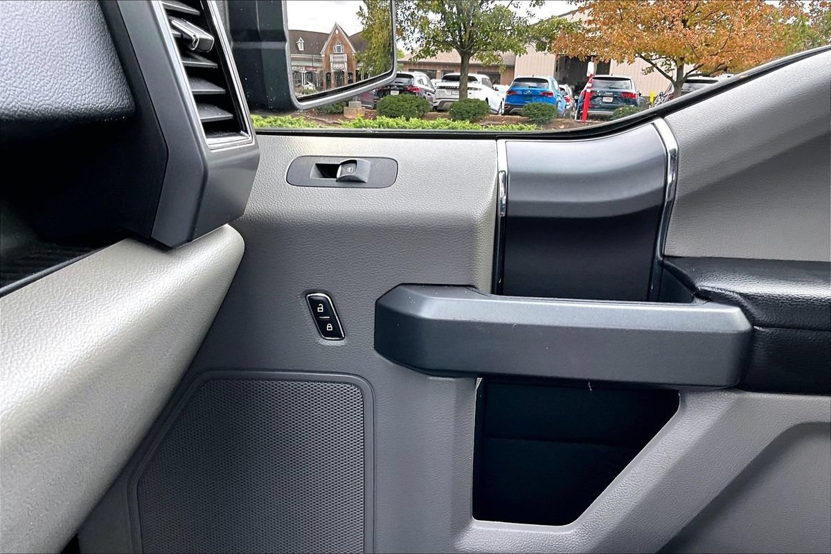 Used 2018 Ford F150 XLT w/ Equipment Group 302A Luxury AWD/4WD image 33