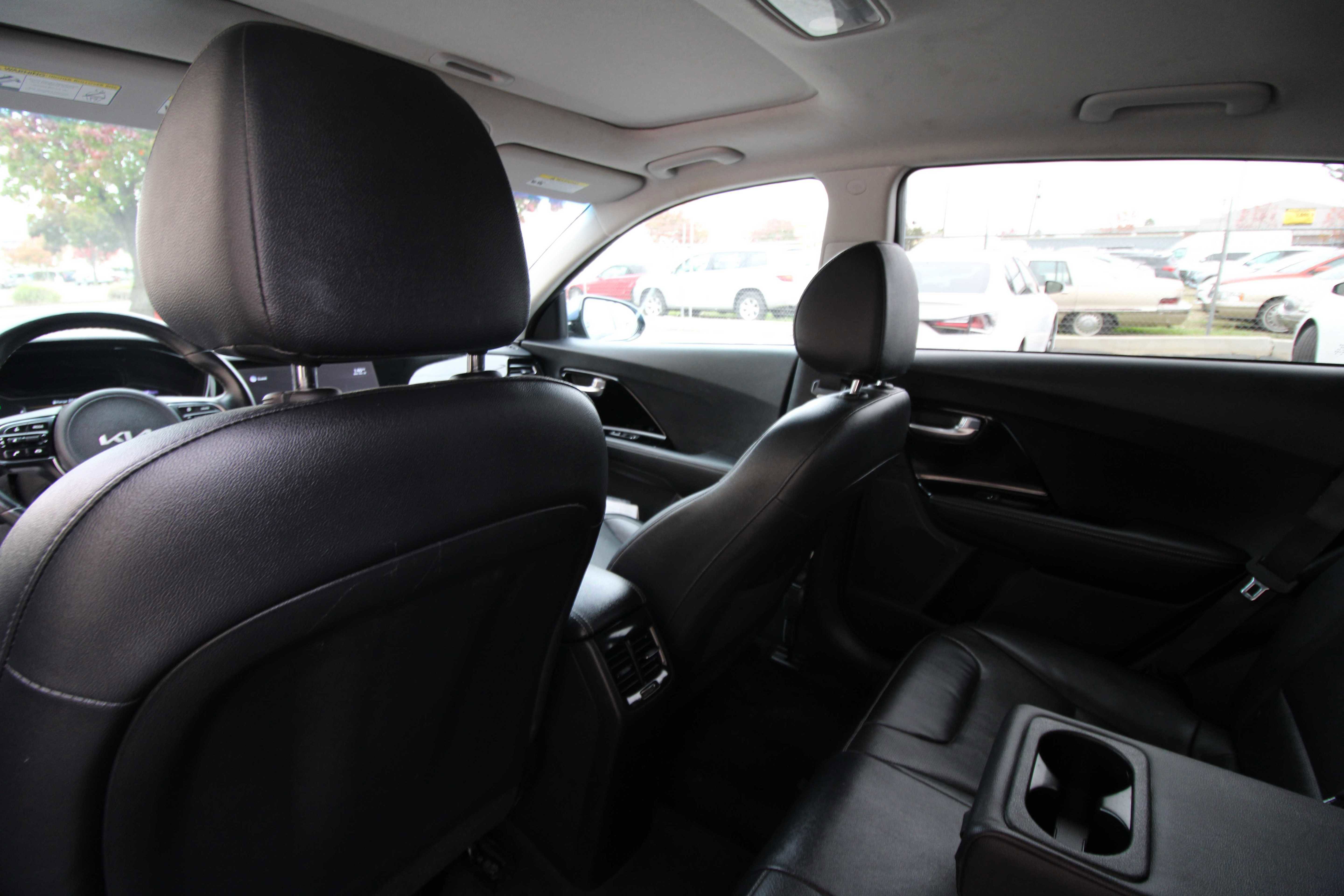 Used 2022 Kia Niro EX Premium image 17