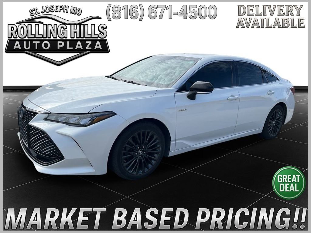Used 2019 Toyota Avalon XSE w/ All Weather Liner Package