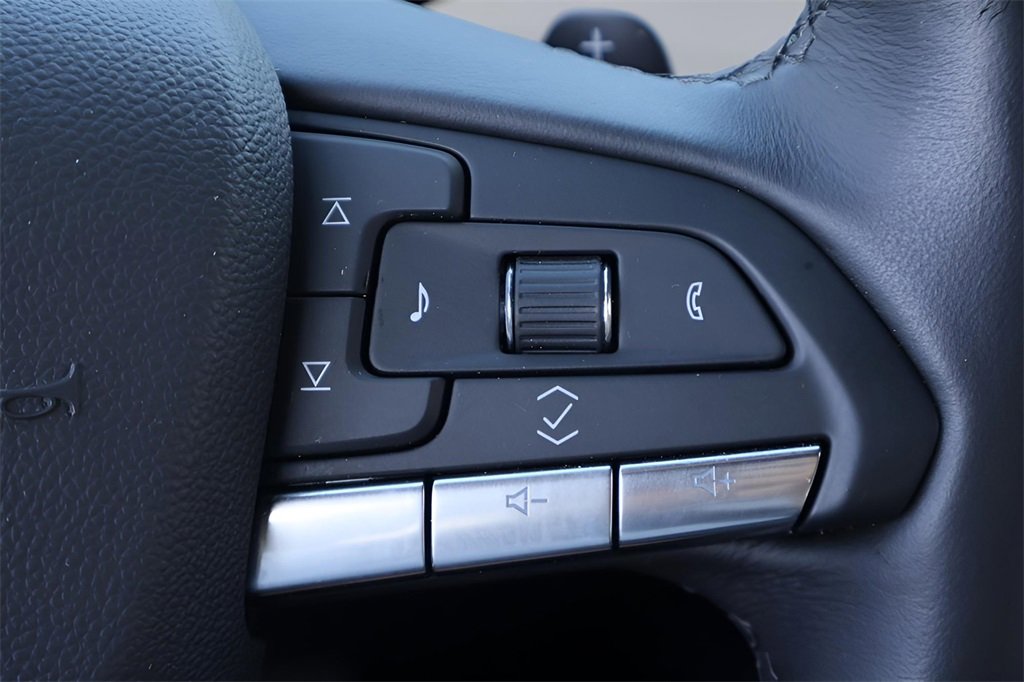 Certified 2024 Cadillac XT4 Luxury w/ Cold Weather Package image 26