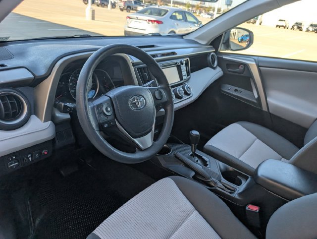Used 2015 Toyota RAV4 LE FWD image 9