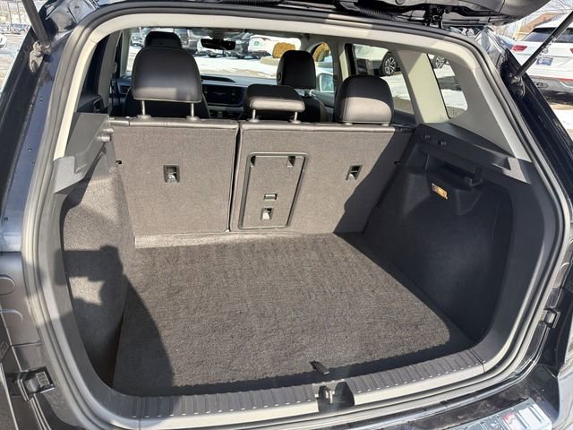 Used 2023 Volkswagen Taos SE w/ Panoramic Sunroof Package image 25