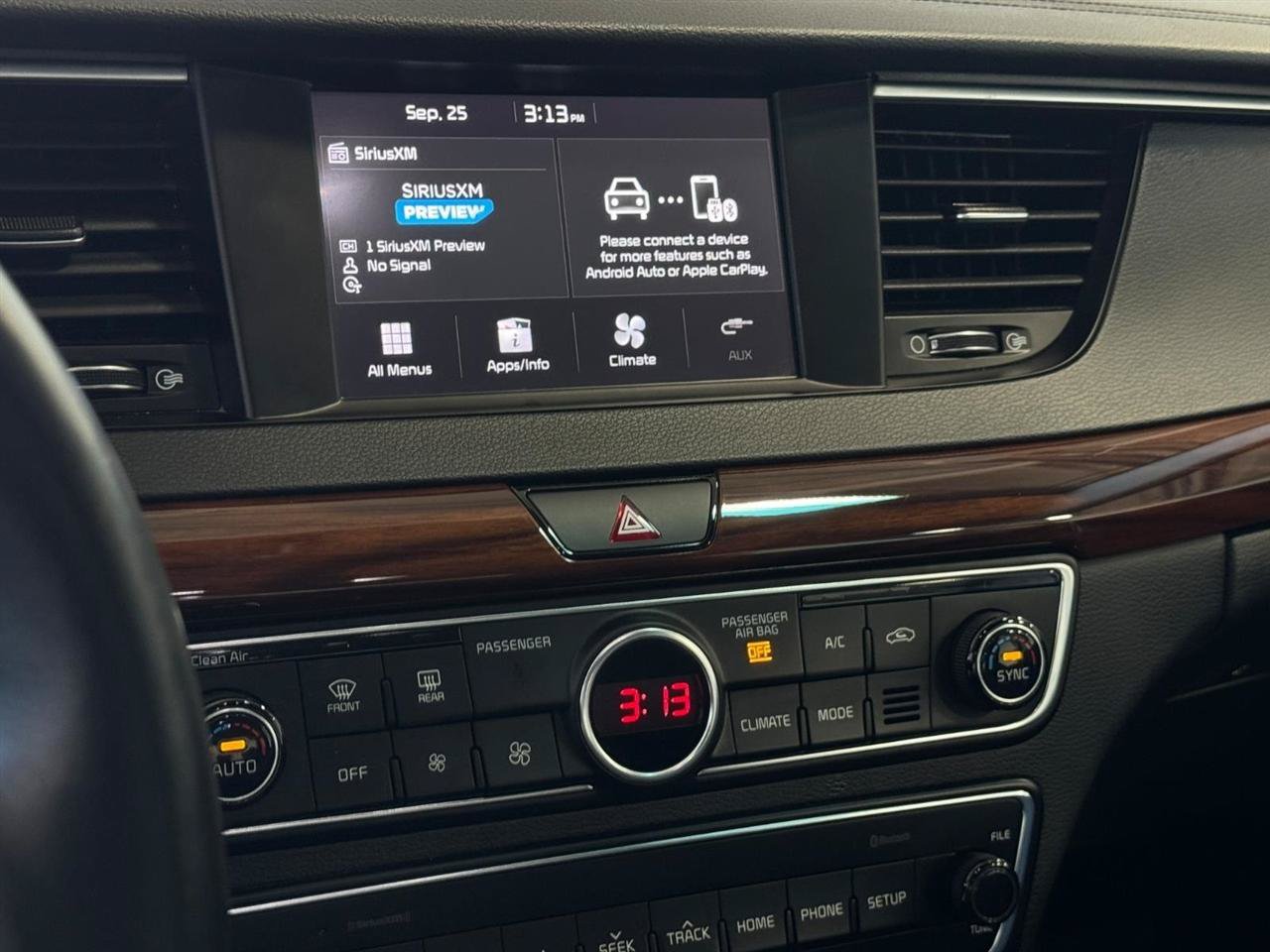 Used 2019 Kia Cadenza Premium FWD image 16