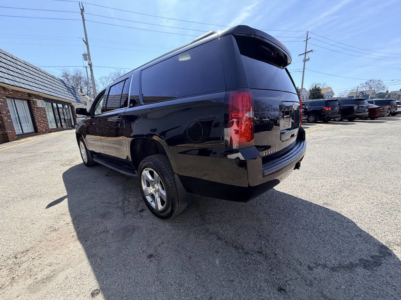 Used 2016 Chevrolet Suburban LT AWD/4WD image 17