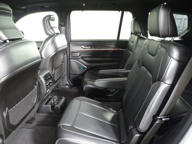 Used 2021 Jeep Grand Cherokee L Overland w/ Luxury Tech Group IV image 14