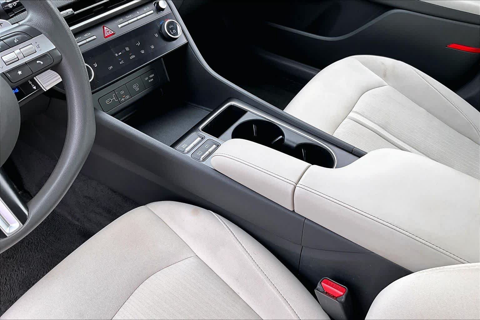 Used 2025 Hyundai Sonata SEL FWD image 14