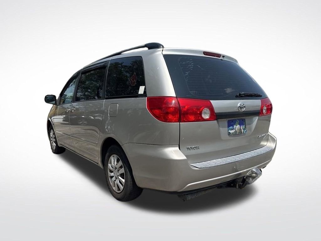 Used 2009 Toyota Sienna CE FWD image 6