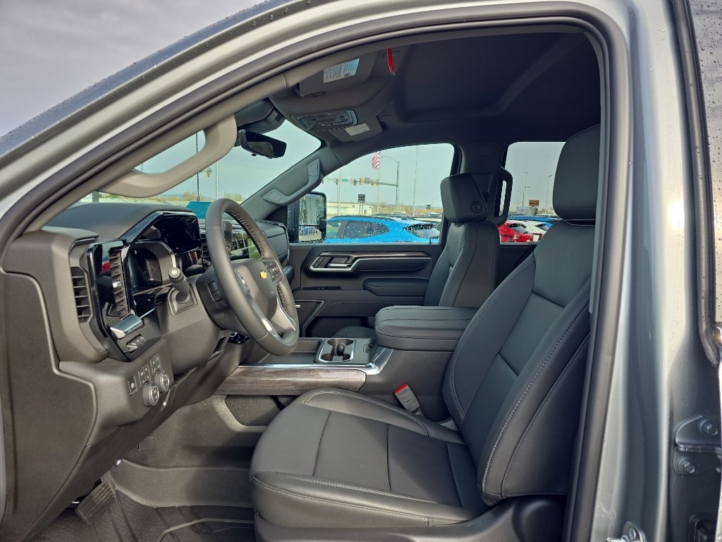 New 2026 Chevrolet Silverado 3500 LTZ w/ LTZ Plus Package image 9