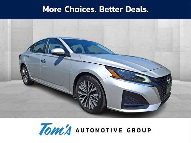 Used 2024 Nissan Altima 2.5 SV w/ SV Premium Package