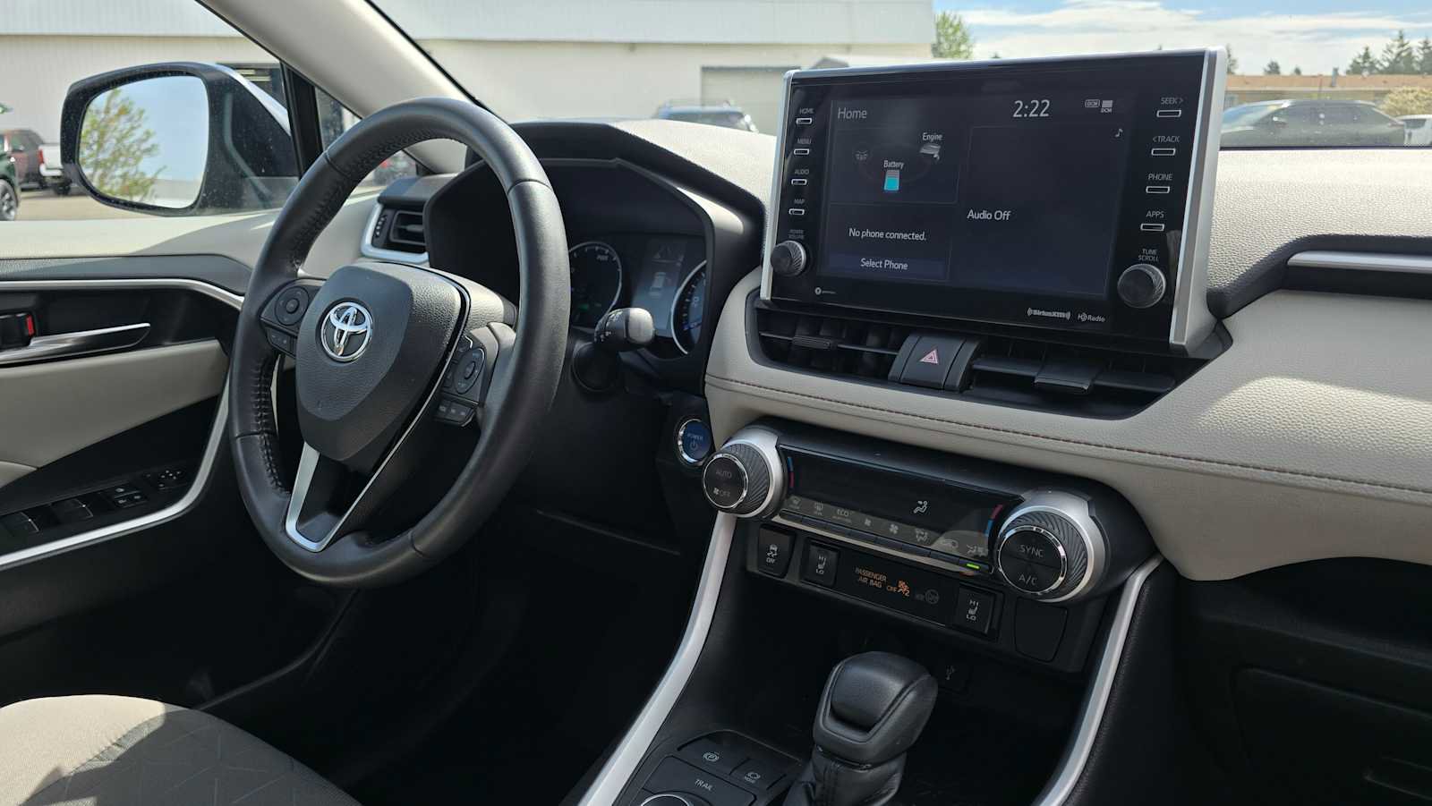 Used 2022 Toyota RAV4 XLE w/ Convenience Package AWD/4WD image 12