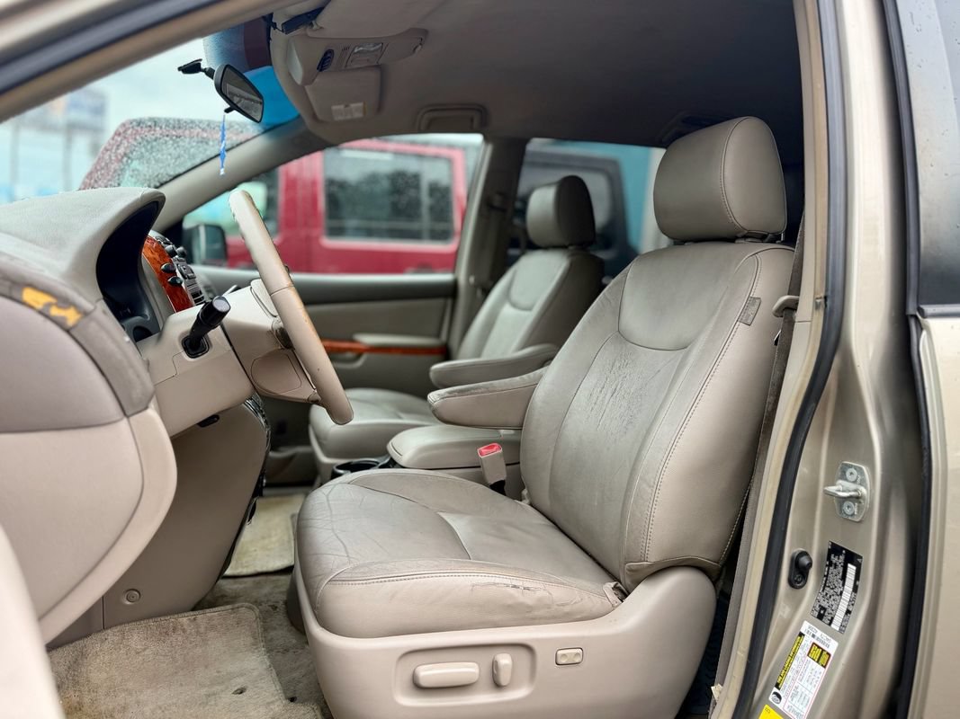 Used 2007 Toyota Sienna XLE Limited FWD image 11
