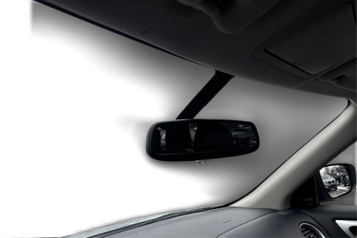 Used 2020 Nissan Pathfinder SL FWD image 15