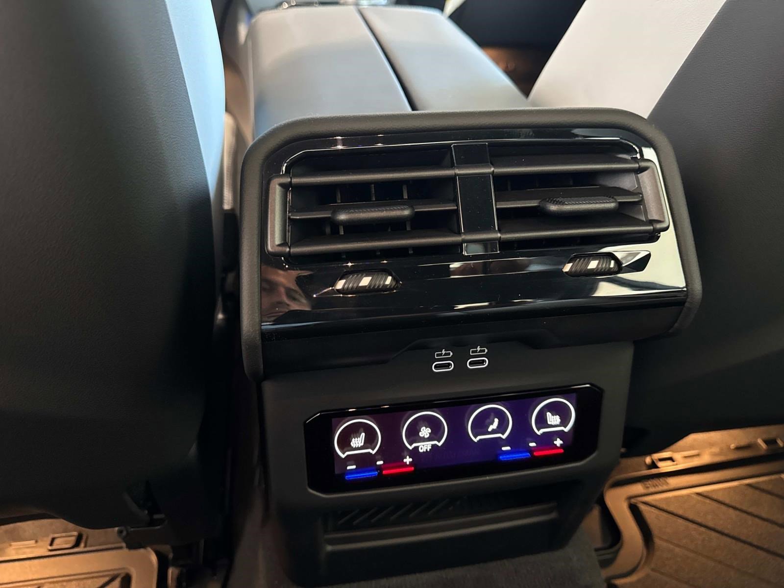 New 2026 BMW M5 w/ Carbon Package image 13