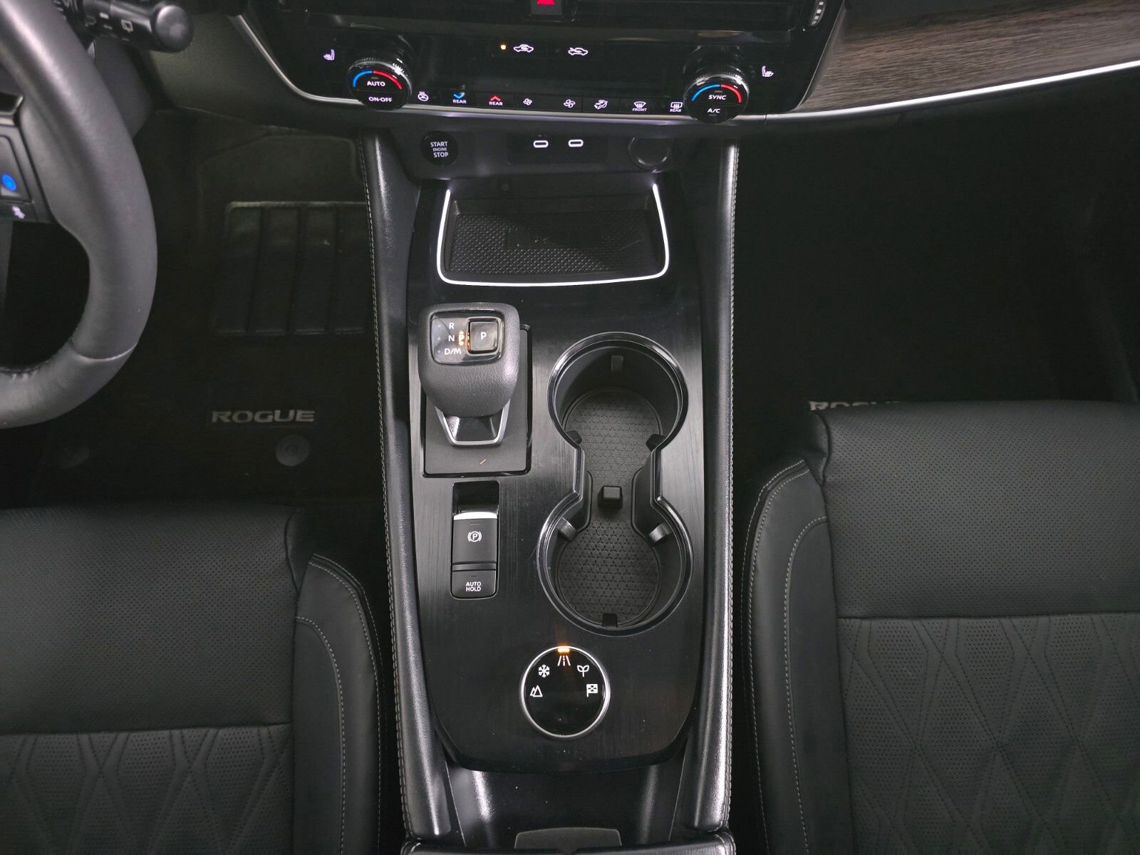 Used 2024 Nissan Rogue Platinum w/ Platinum Premium Package image 28