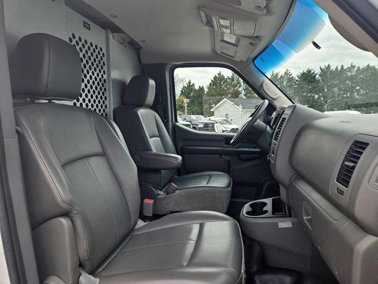 Used 2019 Nissan NV 1500 S image 27
