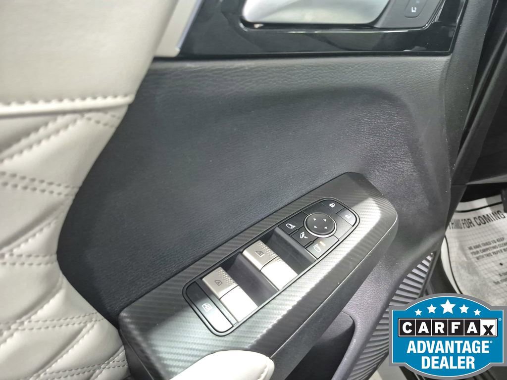 Used 2024 Mitsubishi Outlander SEL AWD/4WD image 16