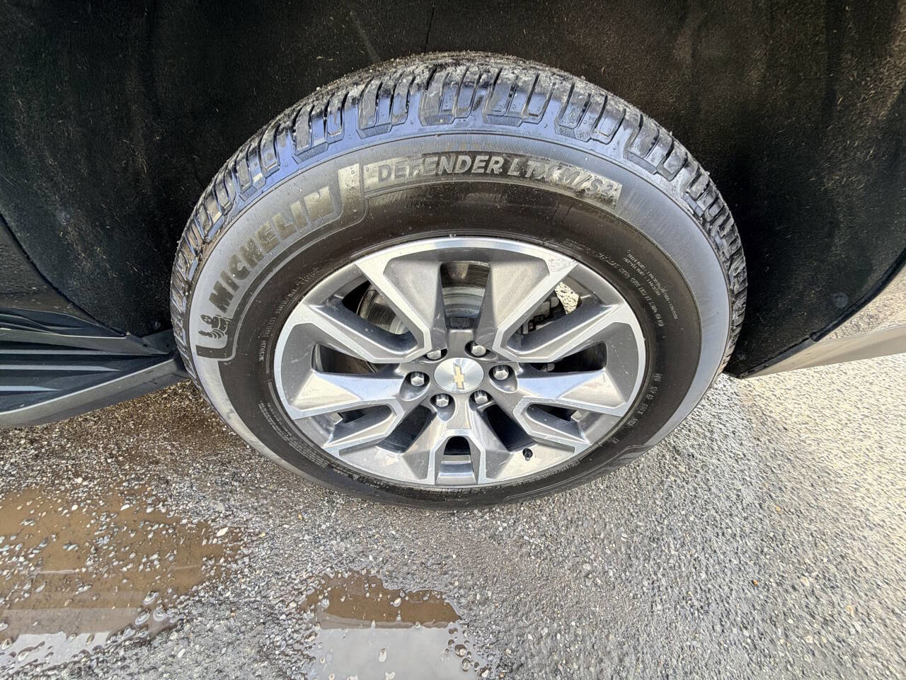 Used 2022 Chevrolet Suburban LT image 34