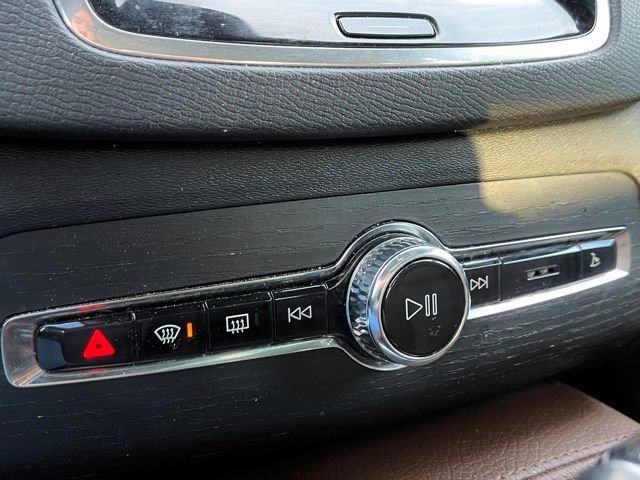 Used 2020 Volvo XC90 T6 Momentum image 27