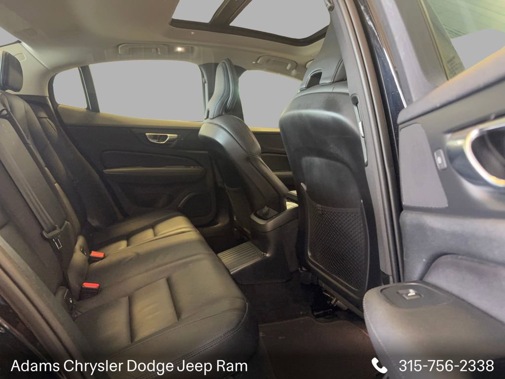 Used 2023 Volvo S60 T8 Plus image 11