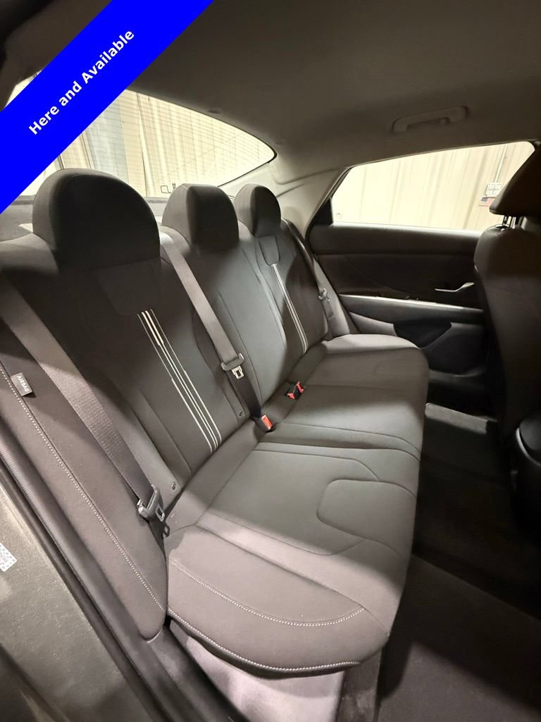Used 2024 Hyundai Elantra SEL FWD image 21