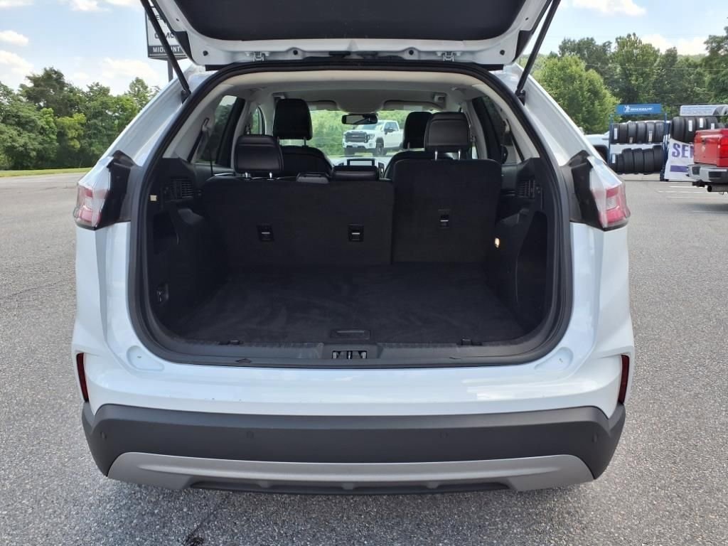Used 2024 Ford Edge SEL image 12