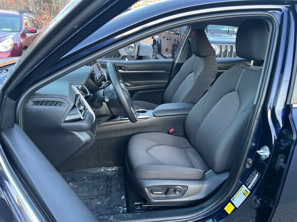 Used 2022 Toyota Camry LE image 14