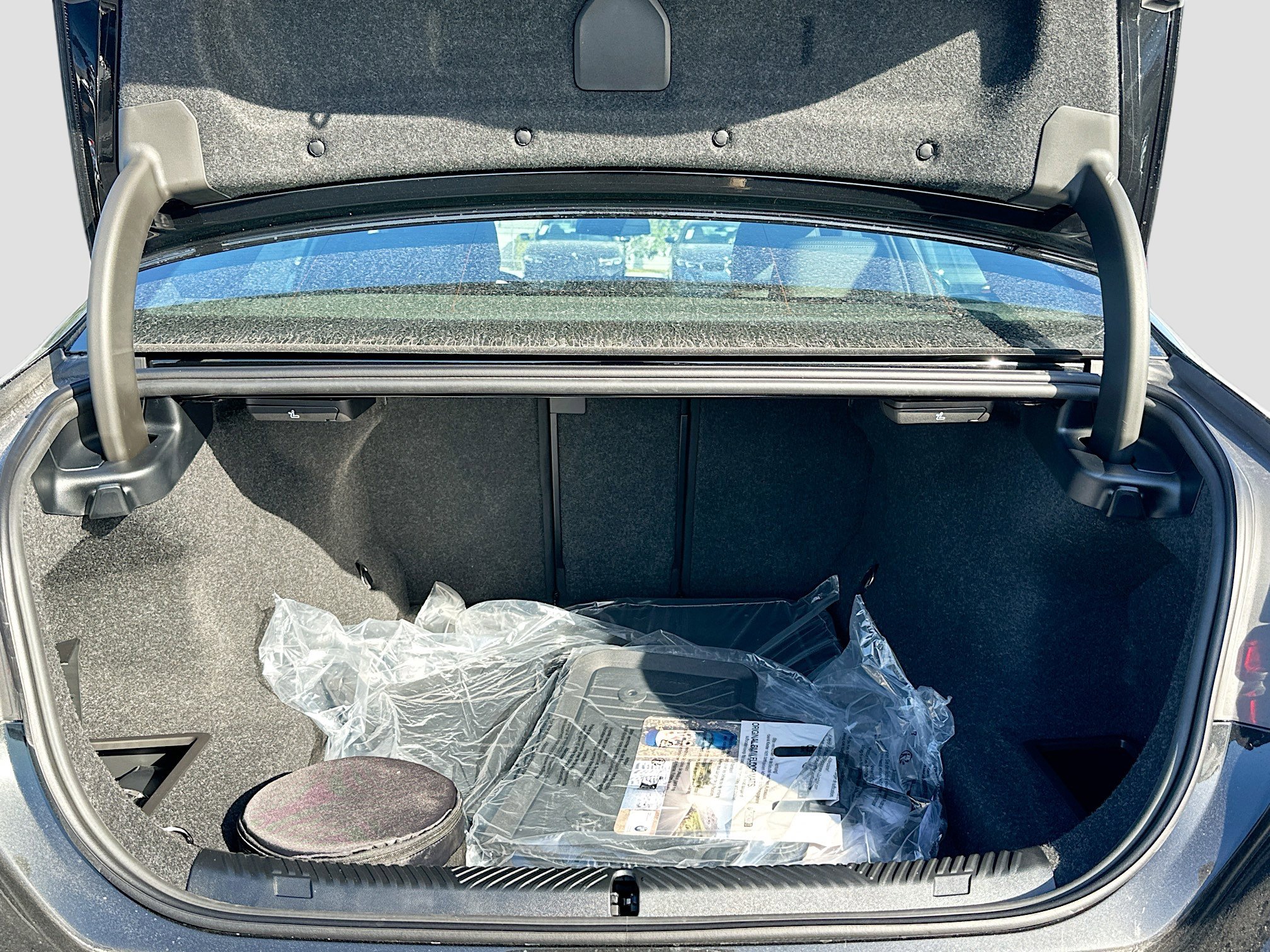 New 2026 BMW 540i xDrive w/ M Sport Package image 21