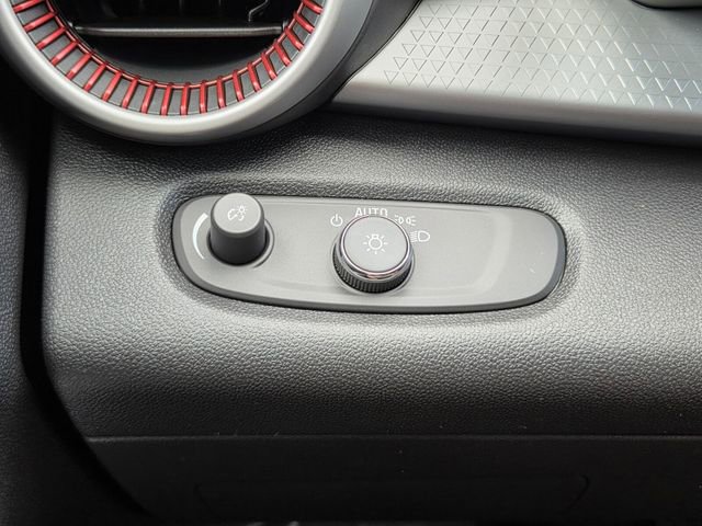 New 2026 Chevrolet Trax RS w/ Sunroof Package image 30