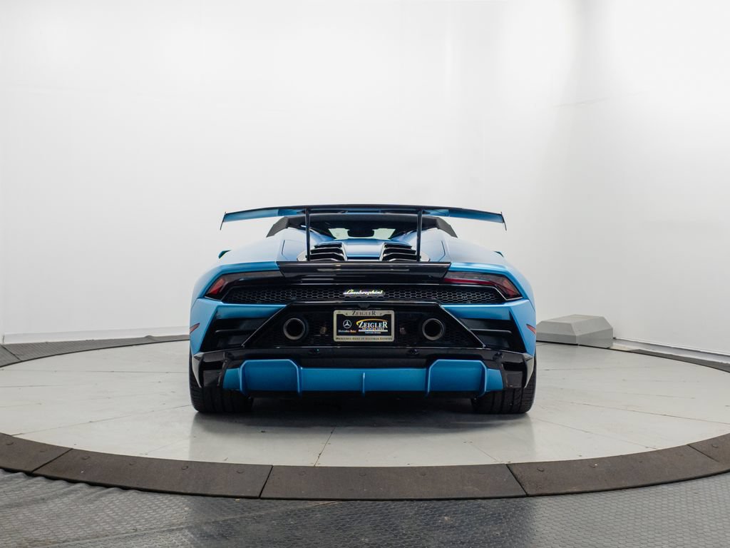 Used 2022 Lamborghini Huracan EVO RWD image 38