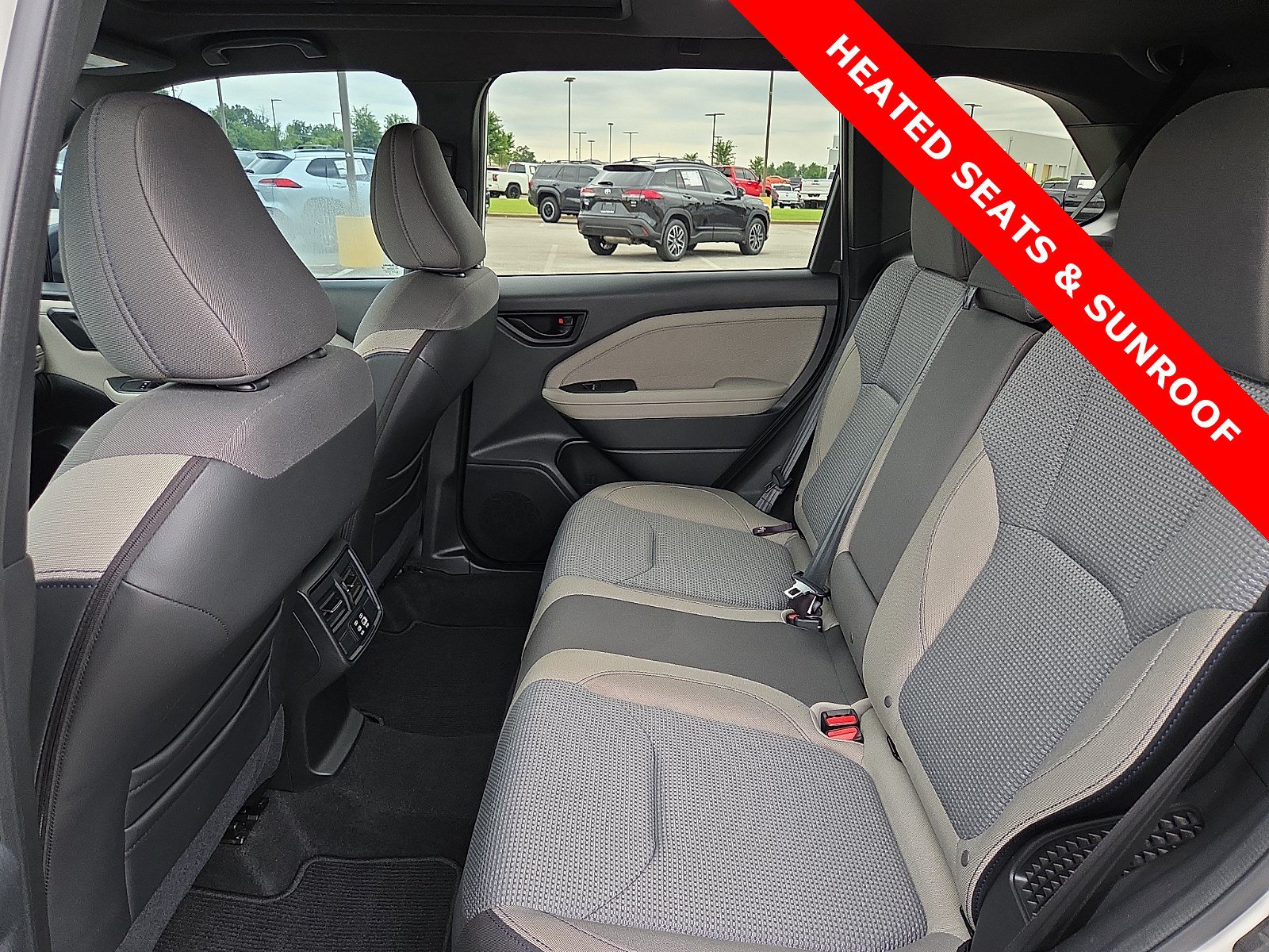Used 2025 Subaru Forester Premium AWD/4WD image 10