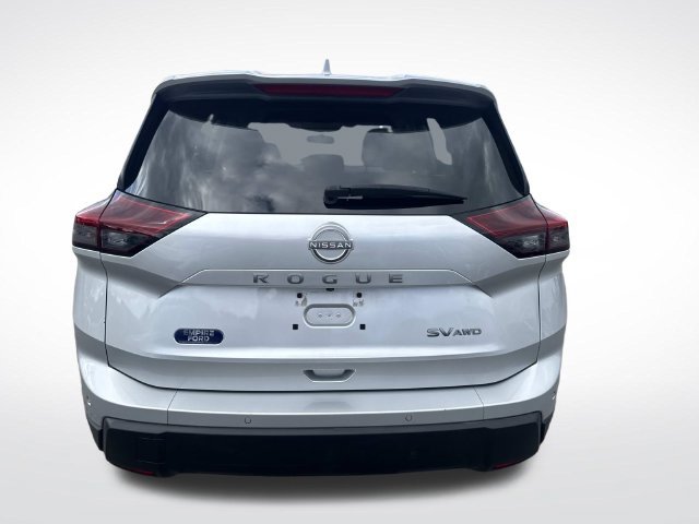 Used 2024 Nissan Rogue SV AWD/4WD image 4