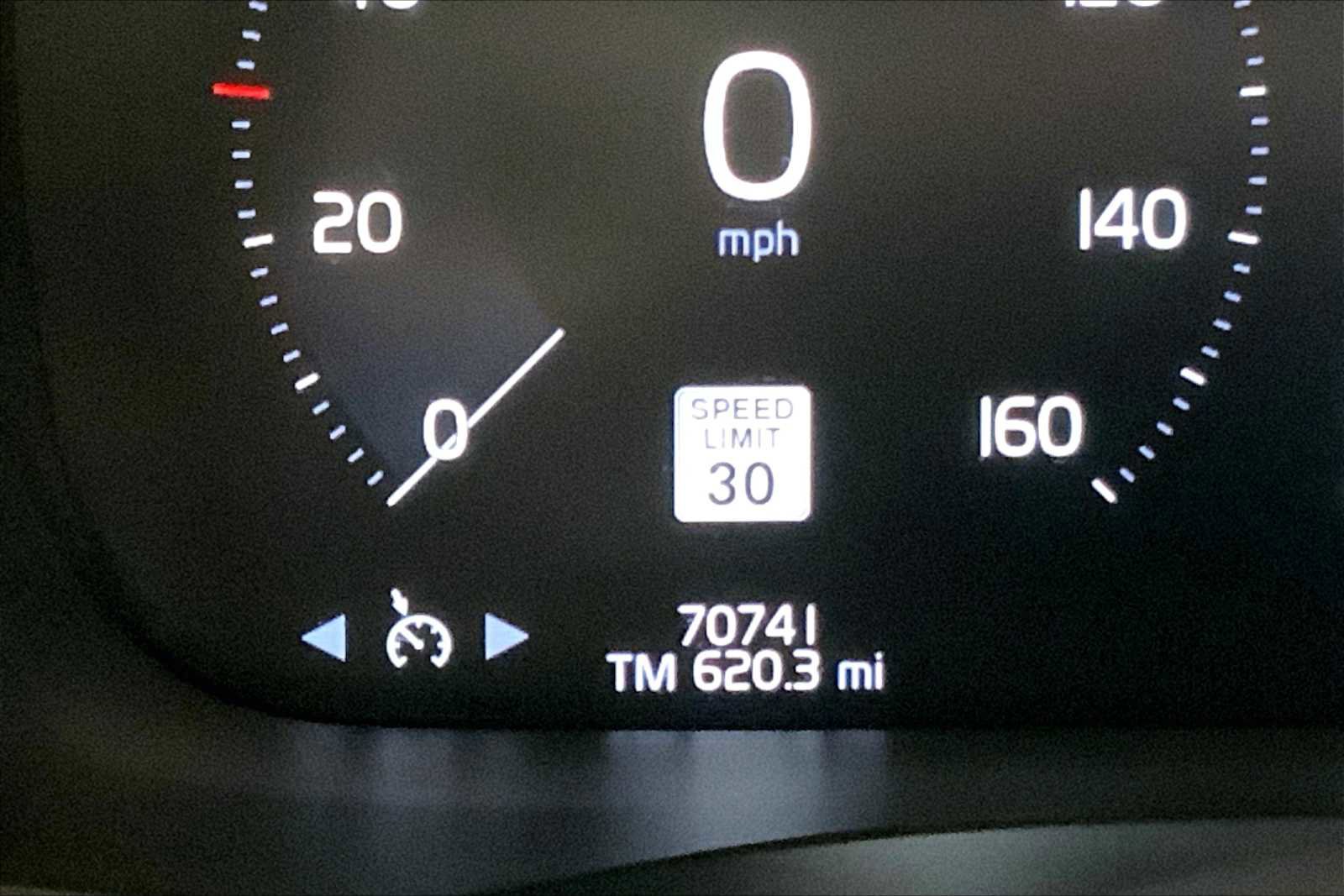 Used 2021 Volvo V60 T5 Cross Country image 25