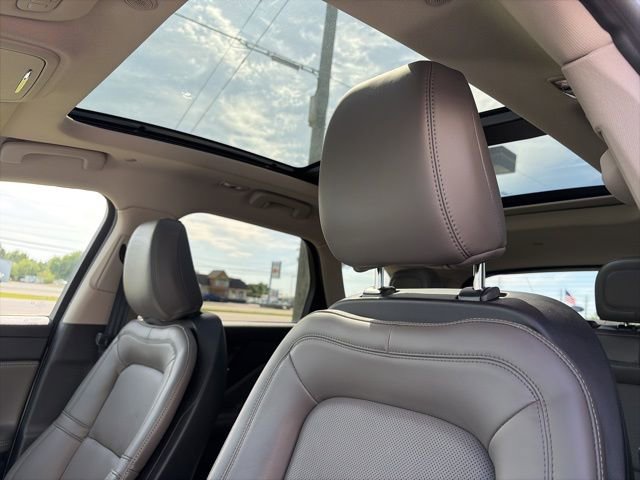 Used 2025 Lincoln Corsair FWD w/ Equipment Group 101A image 24